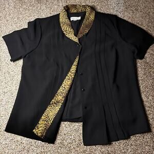 Danny & Nicole Black leopard print button-up blouse with short sleeves Size: 18